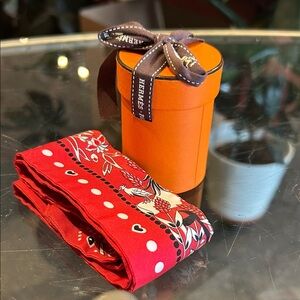 100% Authentic Hermès Cheval De Coeur Red Silk Bandana Twilly